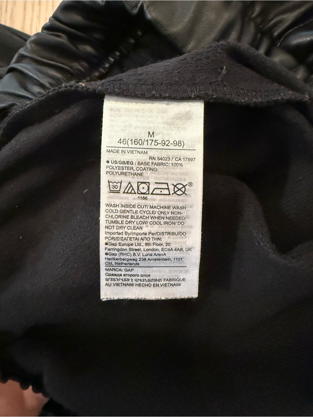GAP Faux Leather Pull On Pants Womens M Black Tapered Ankle Vegan Leather - Picture 6 of 10